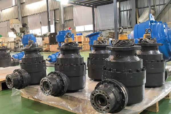 SGRギアボックスは、ごみ収集ボートと水織のサルベージボートで使用されています